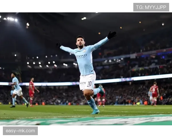 杨力维训练间隙居然在豪车里喝奶茶，这画风我咋看着像巨星后台呢？